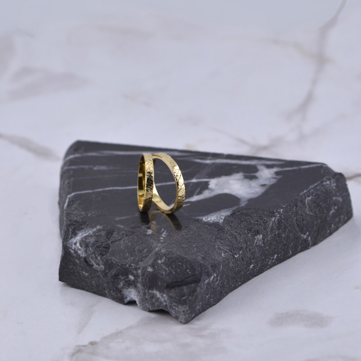 verighete aur la comanda